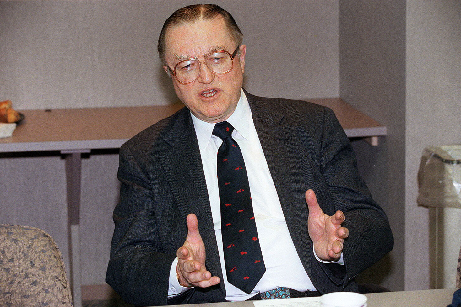 چرا باید آنتونی داونز بخوانیم